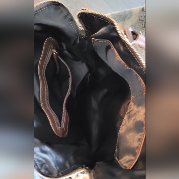 Italian Leather Bag - Picture 9 of 10